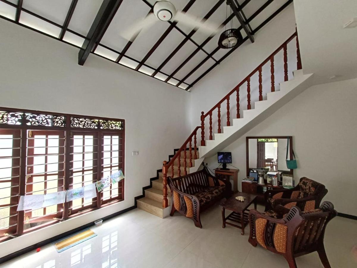Dreams Villa Hikkaduwa Buitenkant foto